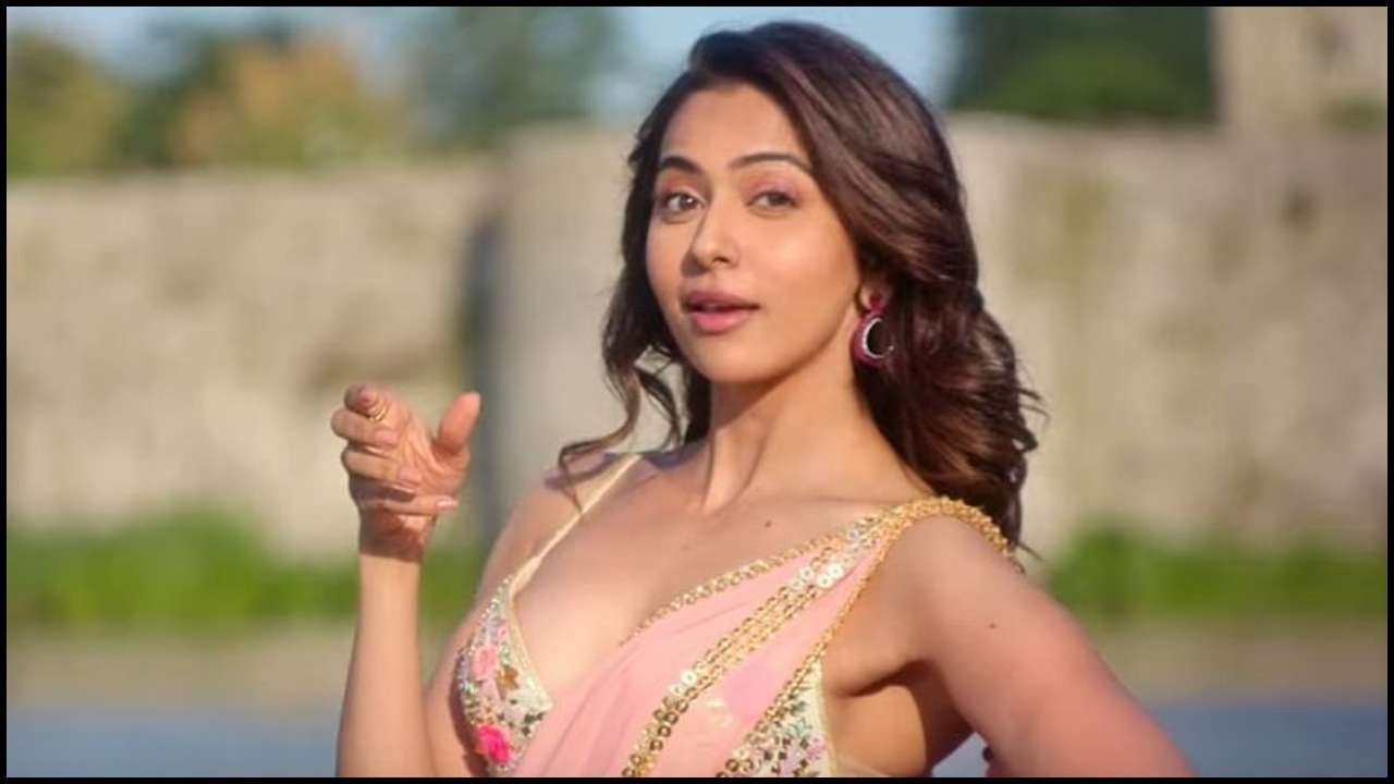1280px x 720px - Wasn't aware medical stores were selling alcohol': Rakul Preet Singh amused  after viral video claims she bought liquor