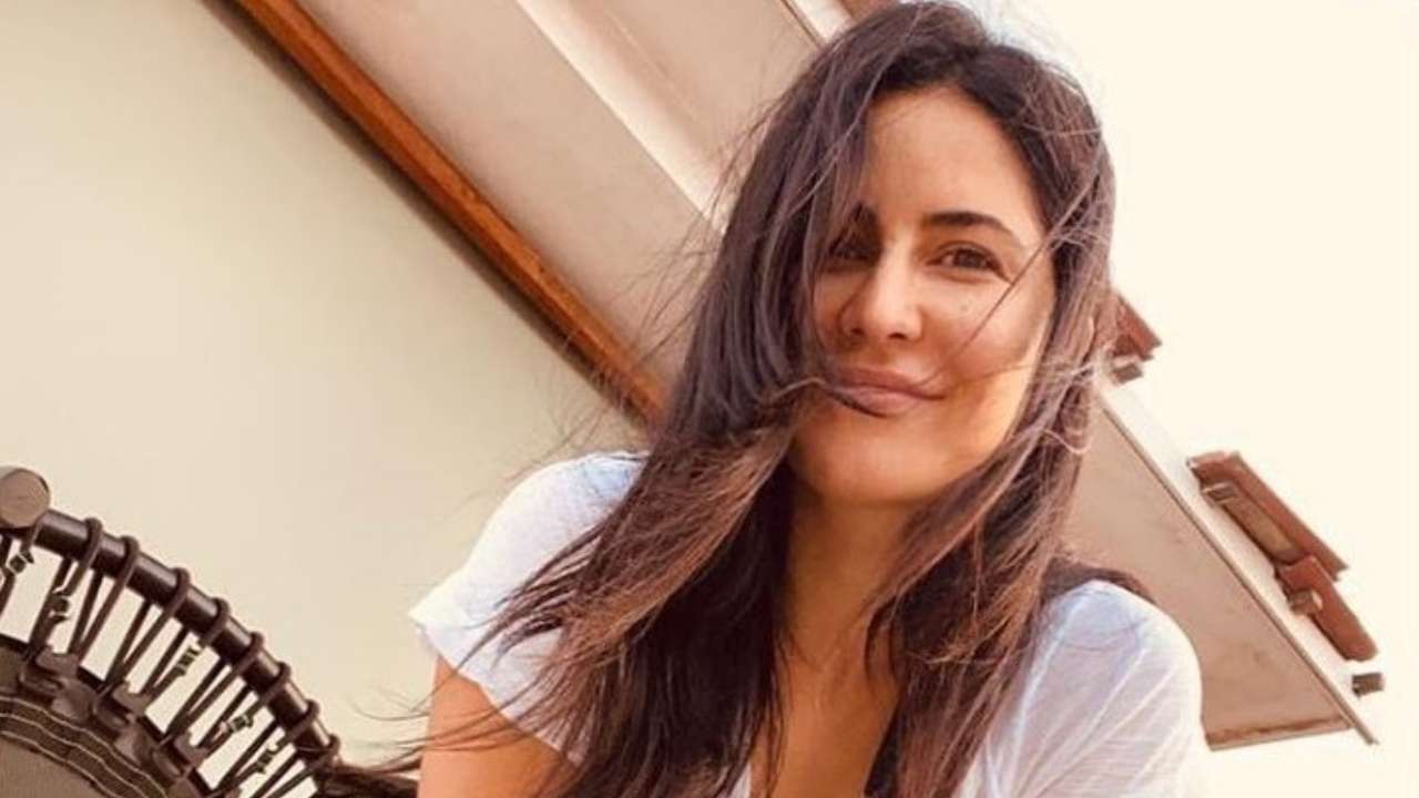 https://cdn.dnaindia.com/sites/default/files/styles/full/public/2020/05/29/907732-katrinakaif-superhero.jpg