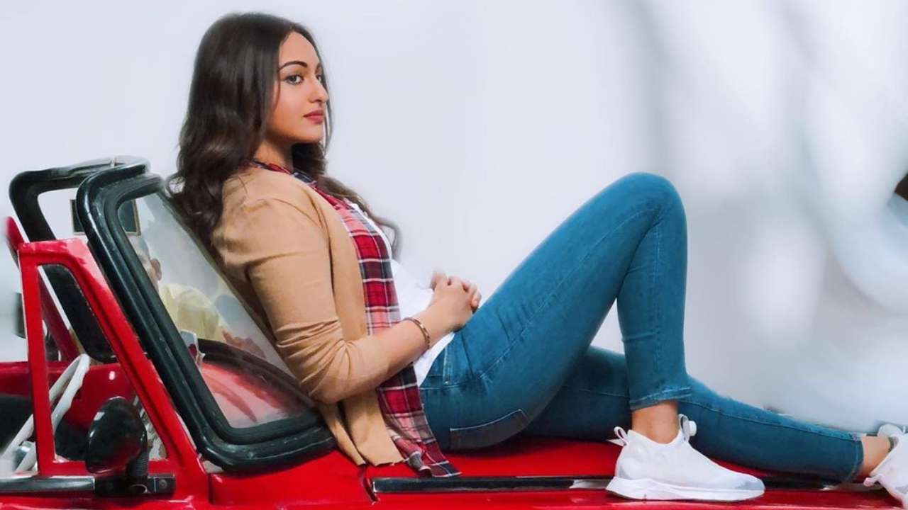 Sonaxi Sinha Chudai Vedio - Disgusting': Without taking names, Sonakshi slams 'people trying to garner  publicity' with Sushant Singh Rajput's death