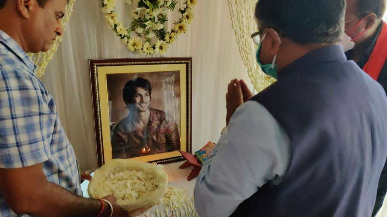 Law Minister Ravi Shankar Prasad visits Sushant Singh Rajput's house in Patna to pay condolences 