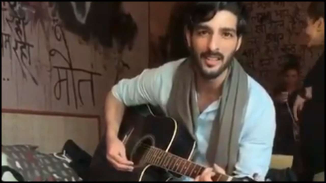 Rohman Shawl croons, plays guitar on Sushmita Sen's 'Aarya' sets