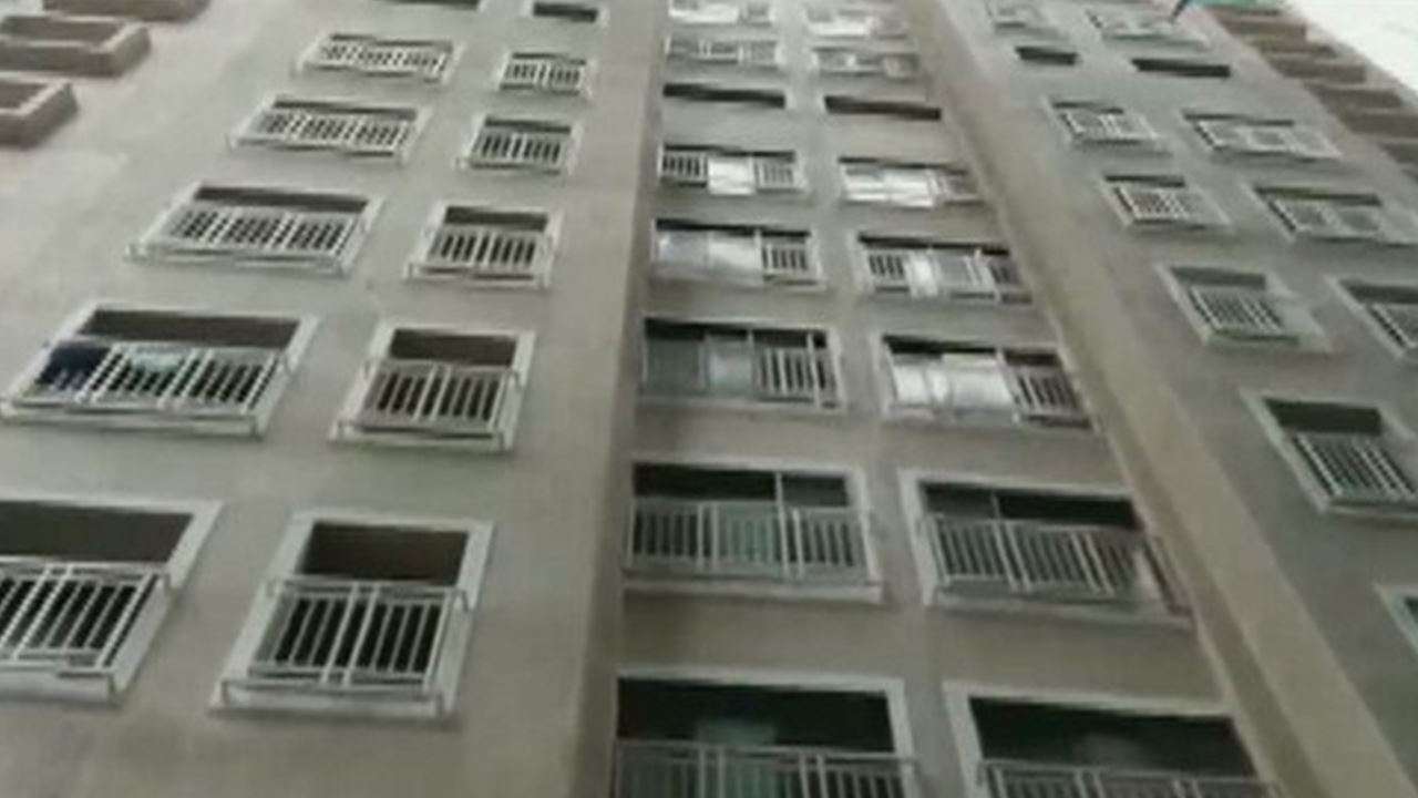Shreeji Sharan Developers handed over their 19-storey 'Sreeji Paradise' to the Municipal Corporation of Greater Mumbai, as space
