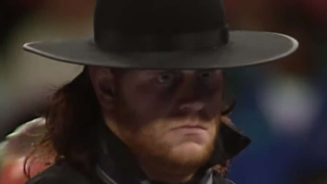 The Undertaker makes his WWF debut – Survivor Series 1990