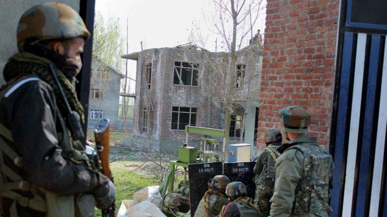 5 Lashkar associates arrested
