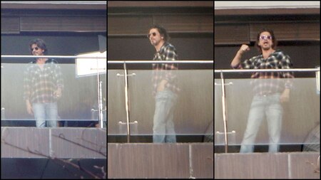 Shah Rukh Khan clicked on the balcony at Mannat