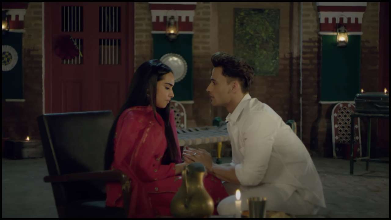 Asim Riaz's 'Teri Gali' music video stays with you much after it is over