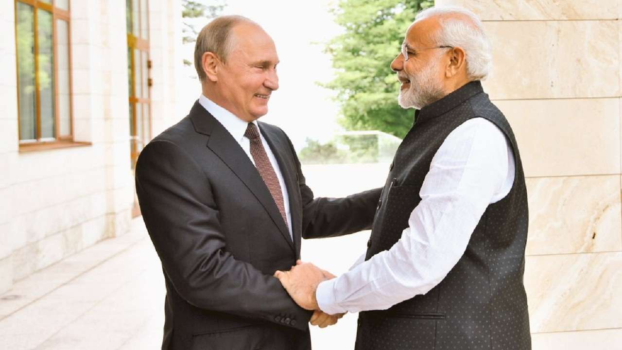 File Photo: Prime Minister Narendra Modi with Russian President Vladimir Putin 