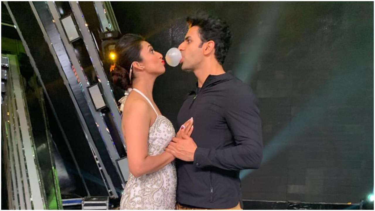 #DiVek anniversary was celebrated with heartwarming doodle