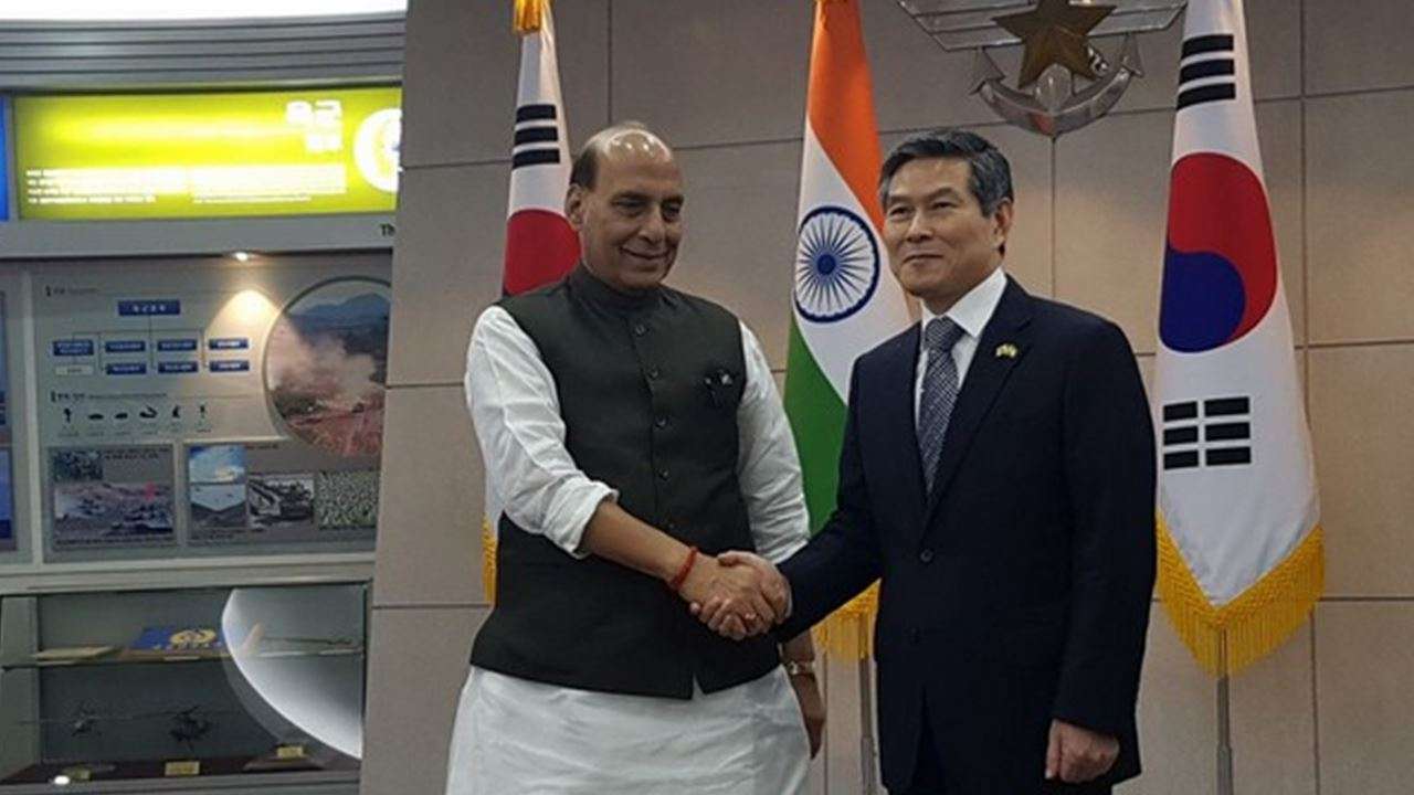 Defence Minister Rajnath Singh with his South Korean counterpart Jeong Kyeong-Doo in Seoul last year