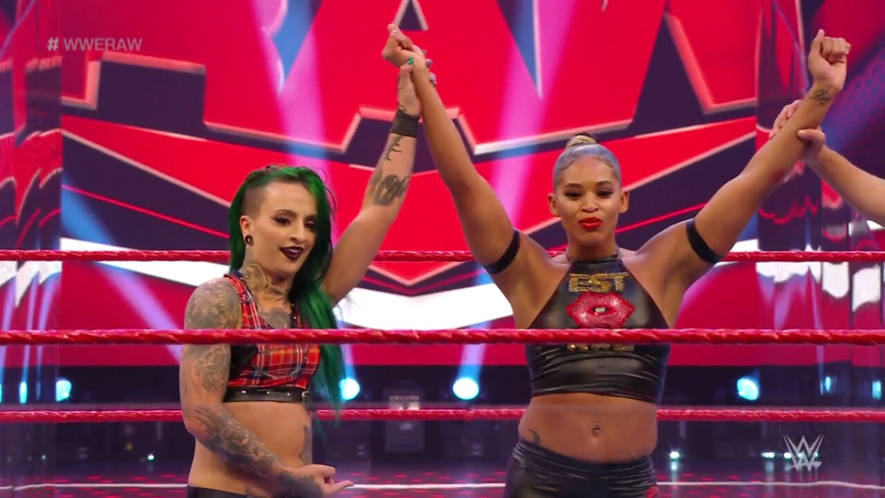 Ruby Riott and Bianca Belair vs The Iiconics