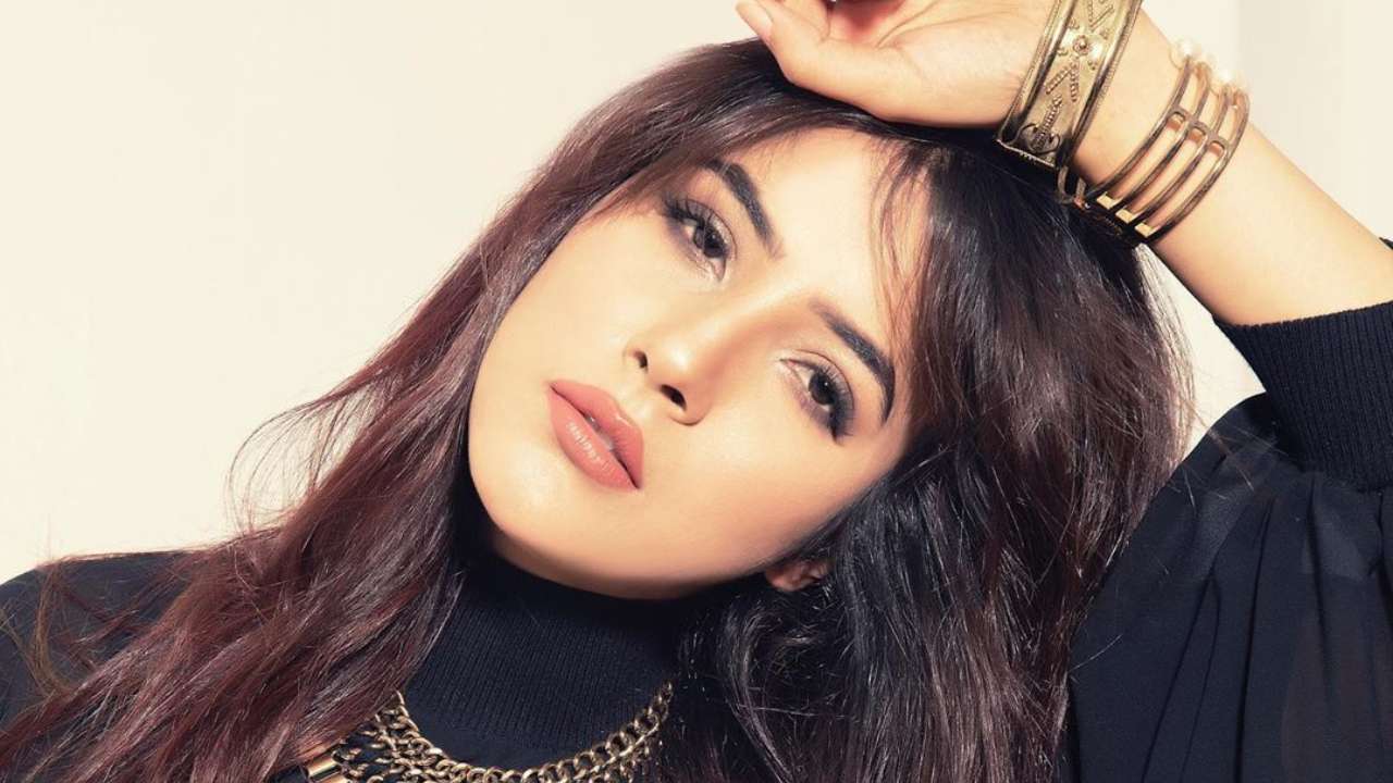 'Kurta Pajama' BTS video: Shehnaaz Gill aces hook step of her latest song during rehearsal
