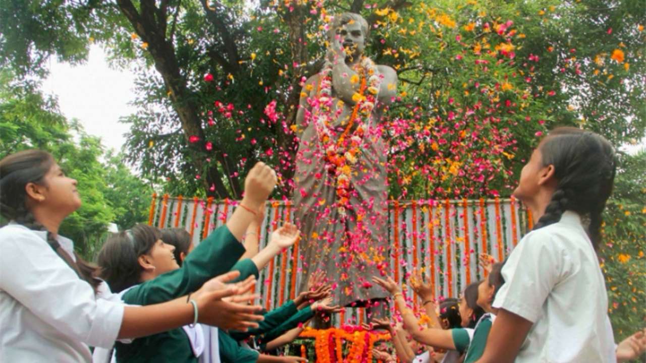 Chandra Shekhar Azad S 114th Birth Anniversary All About The Revolutionary Freedom Fighter S Lasting Legacy