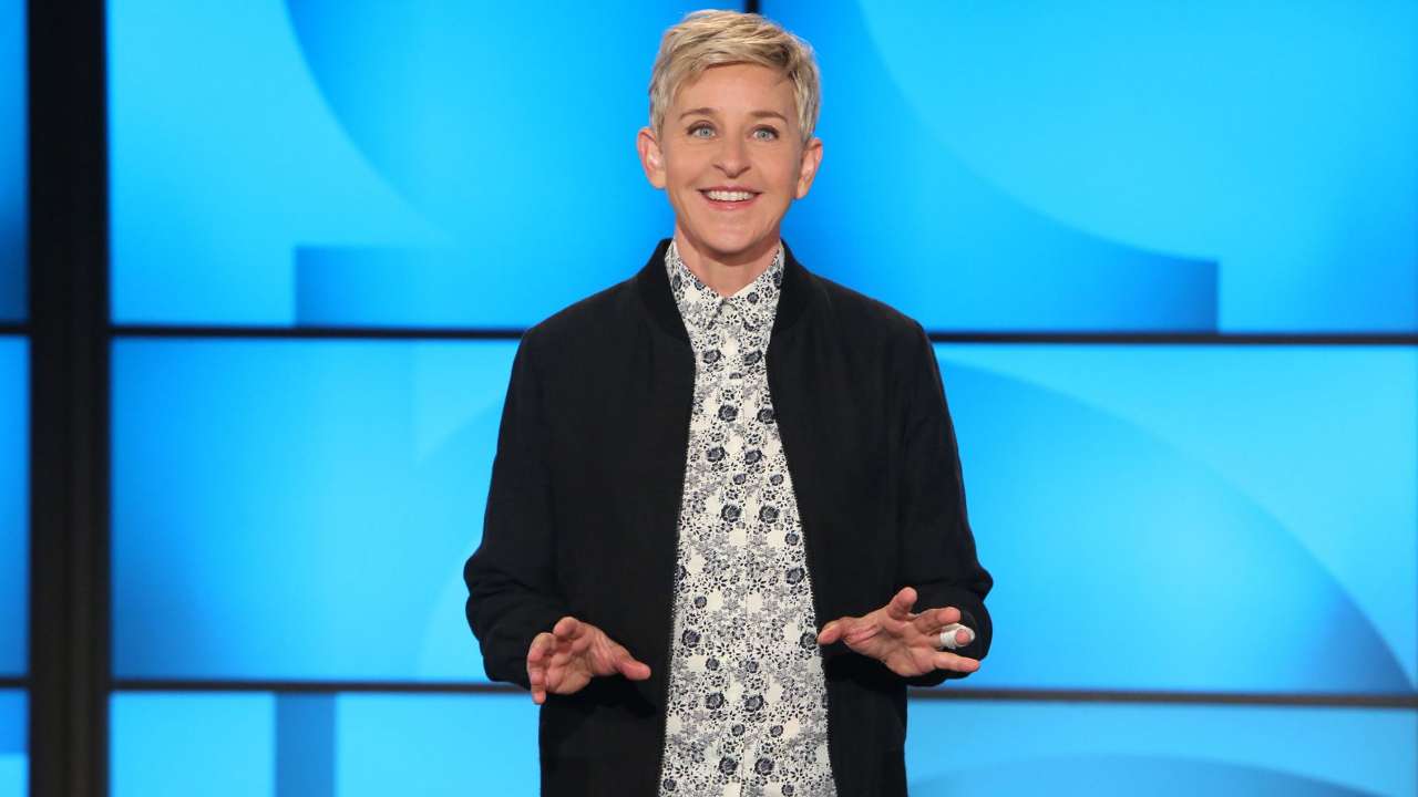 Ellen Degeneres Show / Ellen Degeneres Gives 10 000 To Iowa Student For Beet Juice Invention : Ellen degeneres is ending her talk show after 19 seasons and more than 3,000 episodes, dailymail.com can reveal.