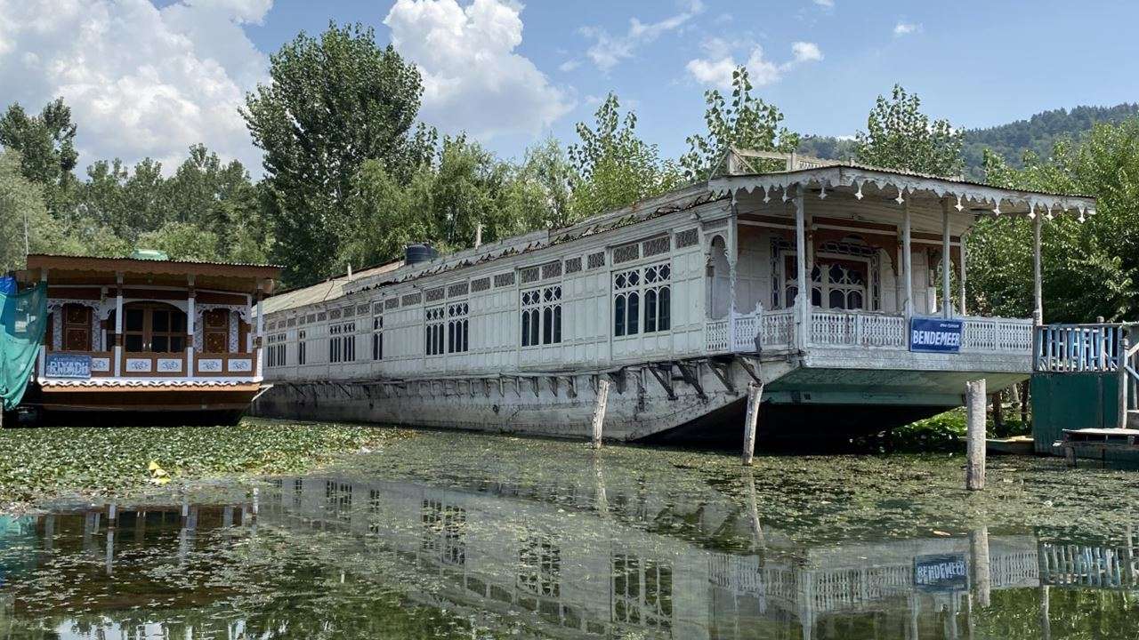 A jewel of Srinagar and framed Dal lake