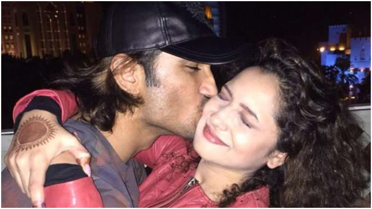 Sushant singh rajput tells ankita lokhande 'jane do mujhe pls' in viral throwback pic