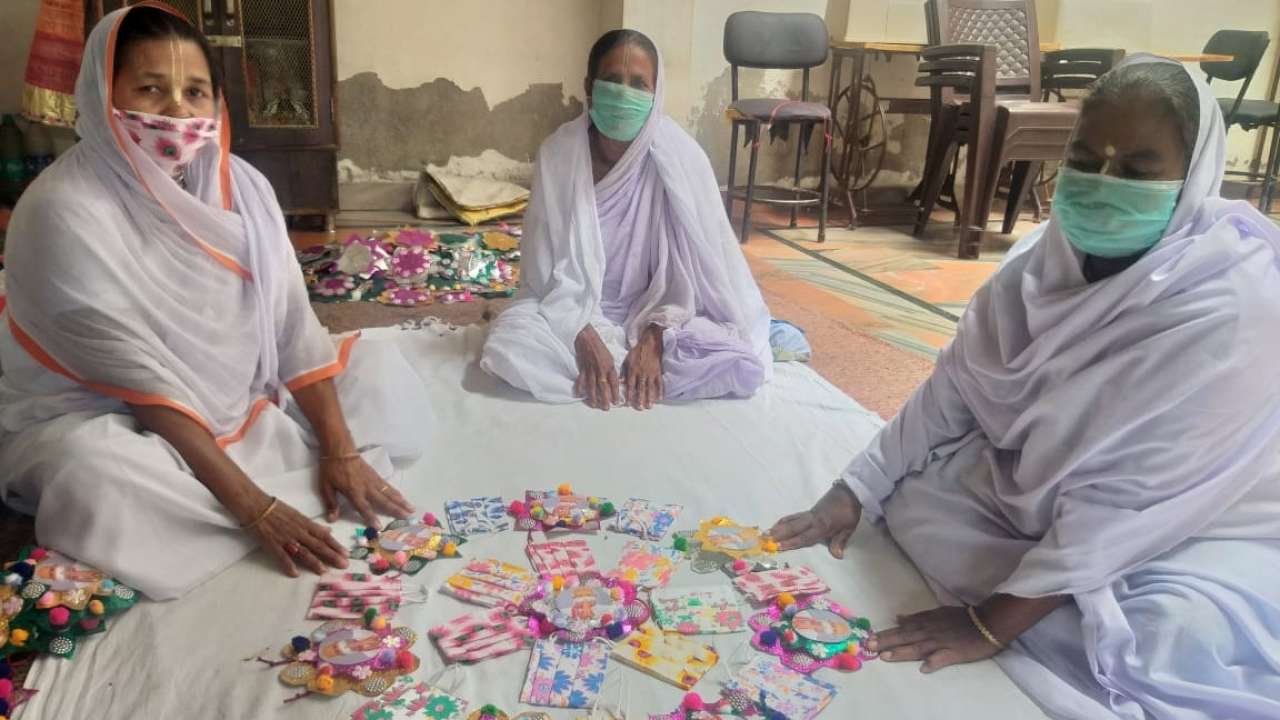 'Modi' rakhis a huge hit this season