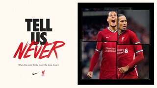 SoccerStarz - Virgil Van Dijk (Liverpool) Kit Home 2025 - Figura Da Collezione 5 Cm, Realizzata A Mano, Licenza Ufficiale