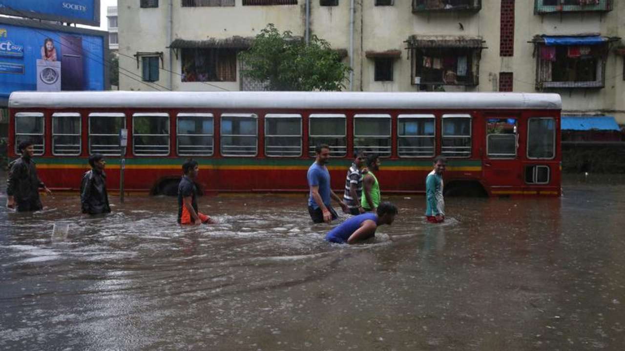 Mumbai Rains: BEST Bus Services Diverted On 8 Routes; Check Traffic ...