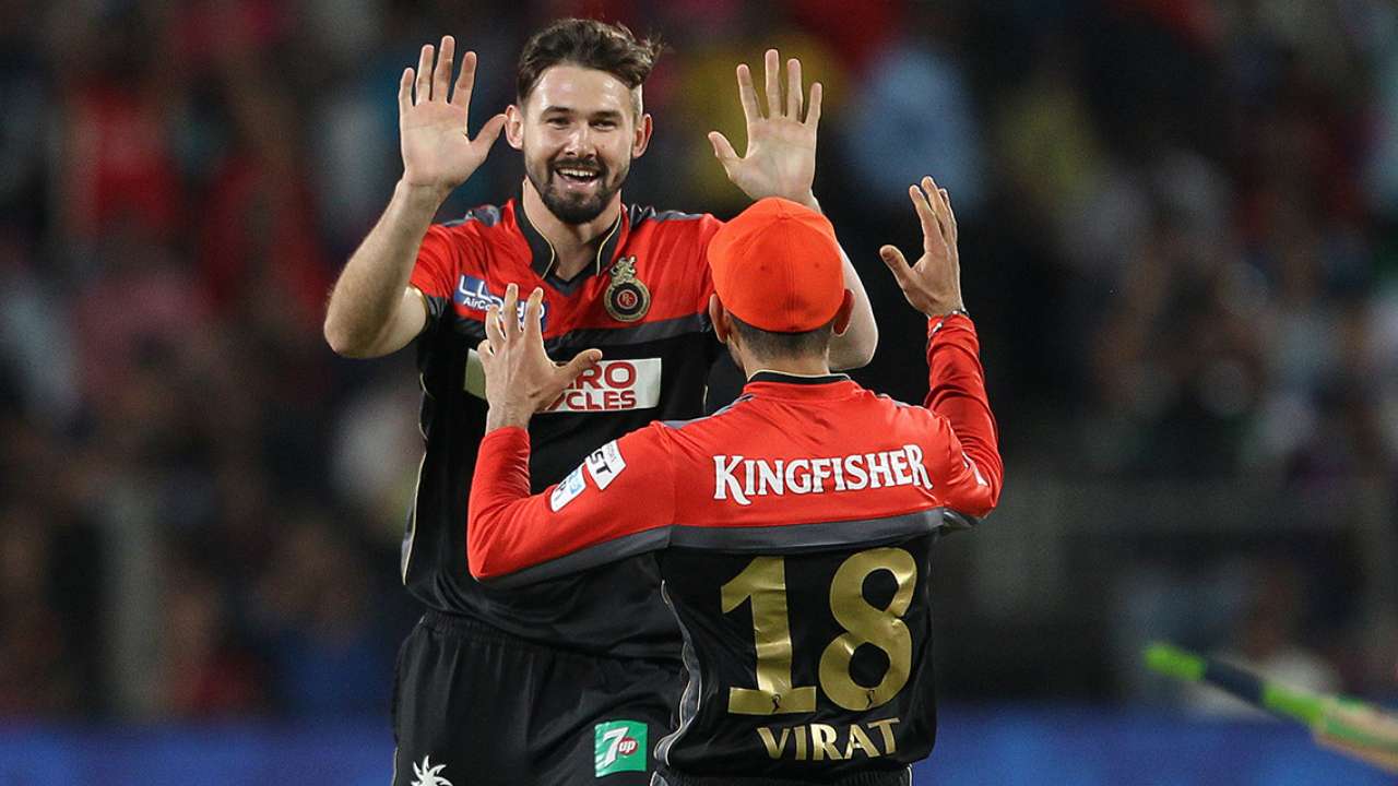 Kane Richardson and Virat Kohli in IPL 2016