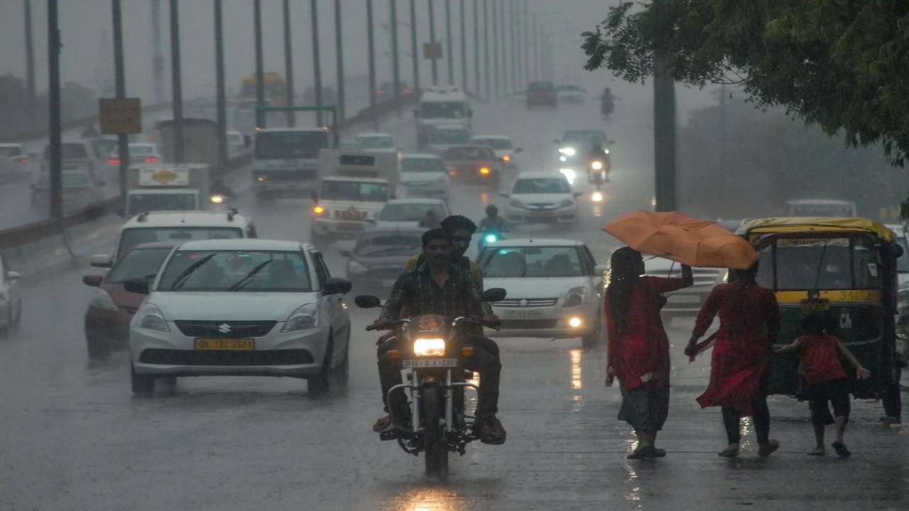 Weather Update: IMD predicts thunderstorm, moderate rainfall in Delhi,  Noida, parts of UP