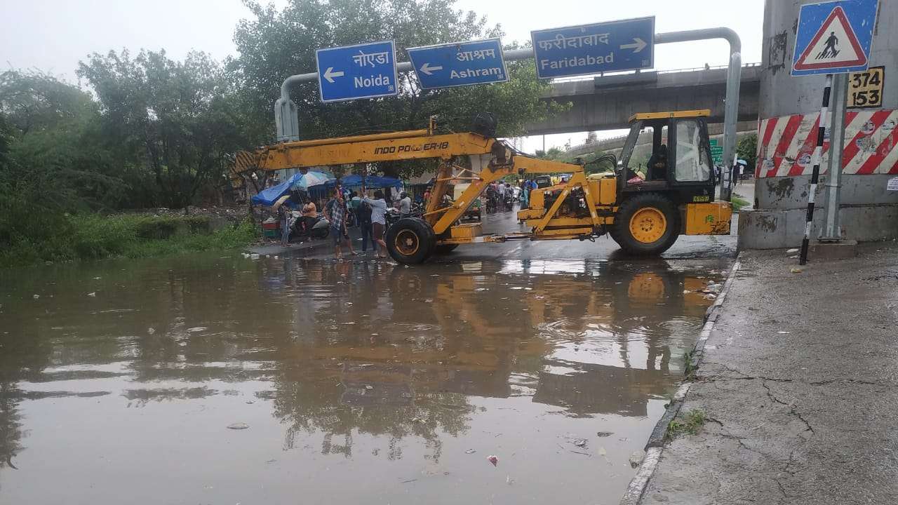 Delhi, Delhi rains, Traffic, National Capital, Rains, traffic diverted