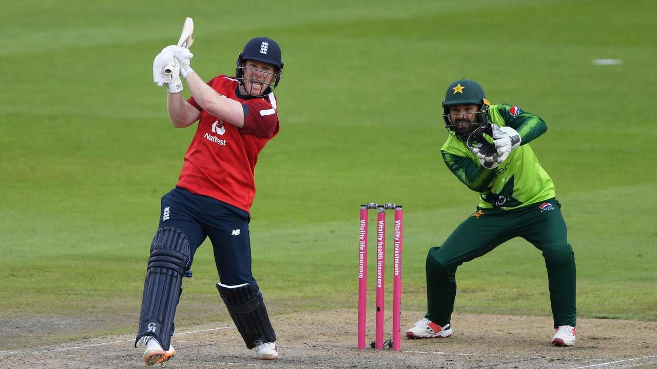 Eng Vs Pak 2nd T20i England Beat Pakistan By Five Wickets Eoin Morgan Belts Half Century Latest Sports News Updates