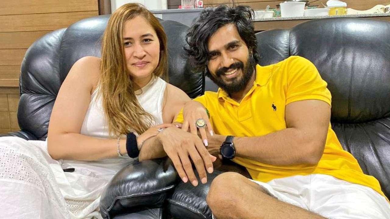 Badminton player Jwala Gutta announced engagement