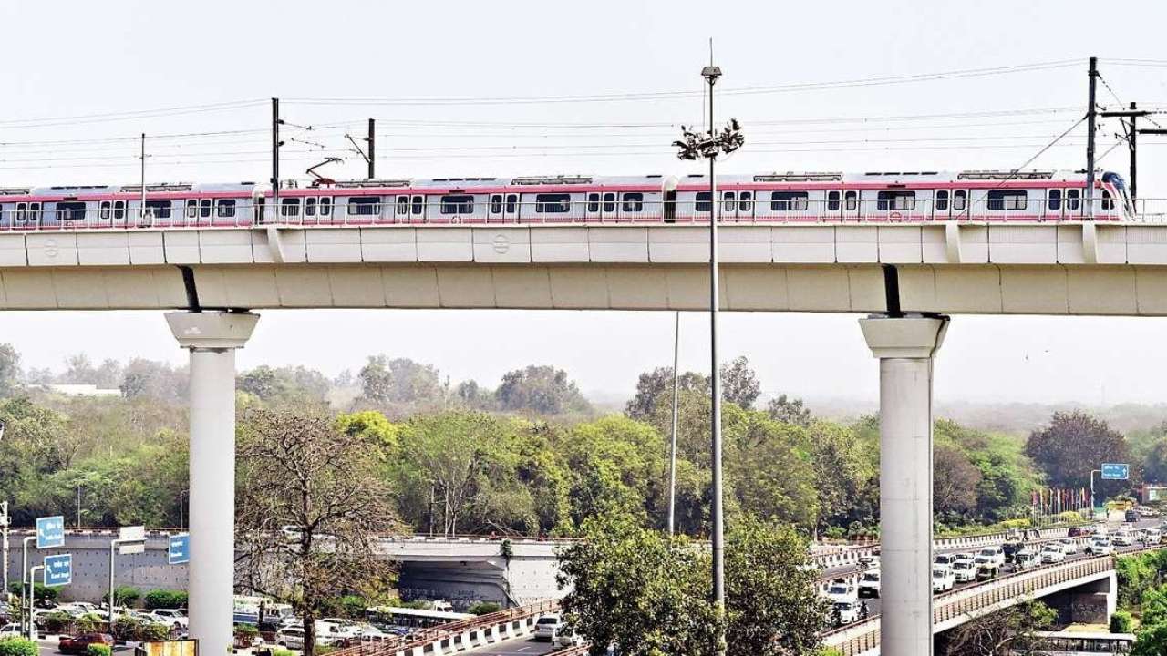 Delhi, New Delhi, Delhi Metro, Delhi Metro Rail Corporation (DMRC), Delhi Metro timings, Delhi Metro guidelines, coronavirus, no