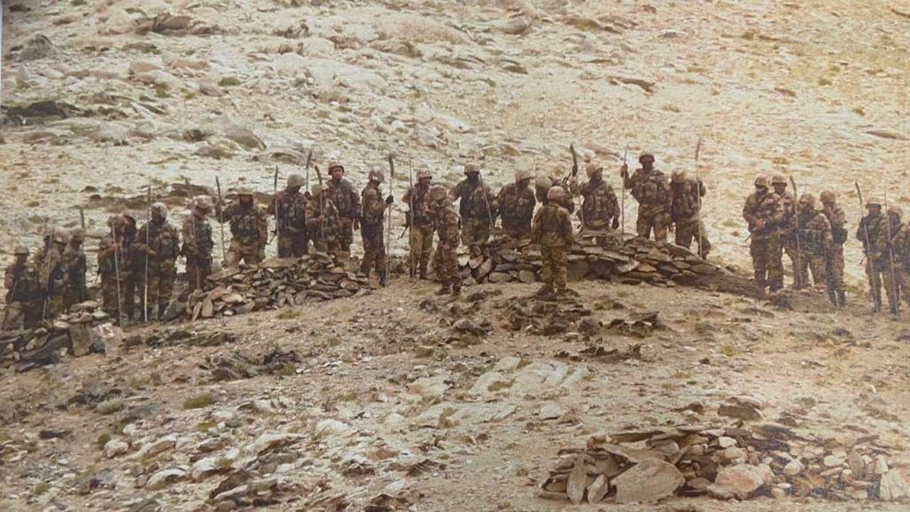 Chinese troops