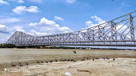 West Bengal complete lockdown; deserted Howrah Bridge