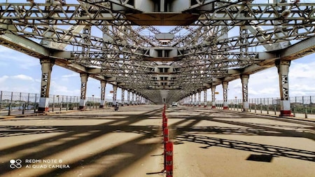 West Bengal complete lockdown; deserted Howrah Bridge