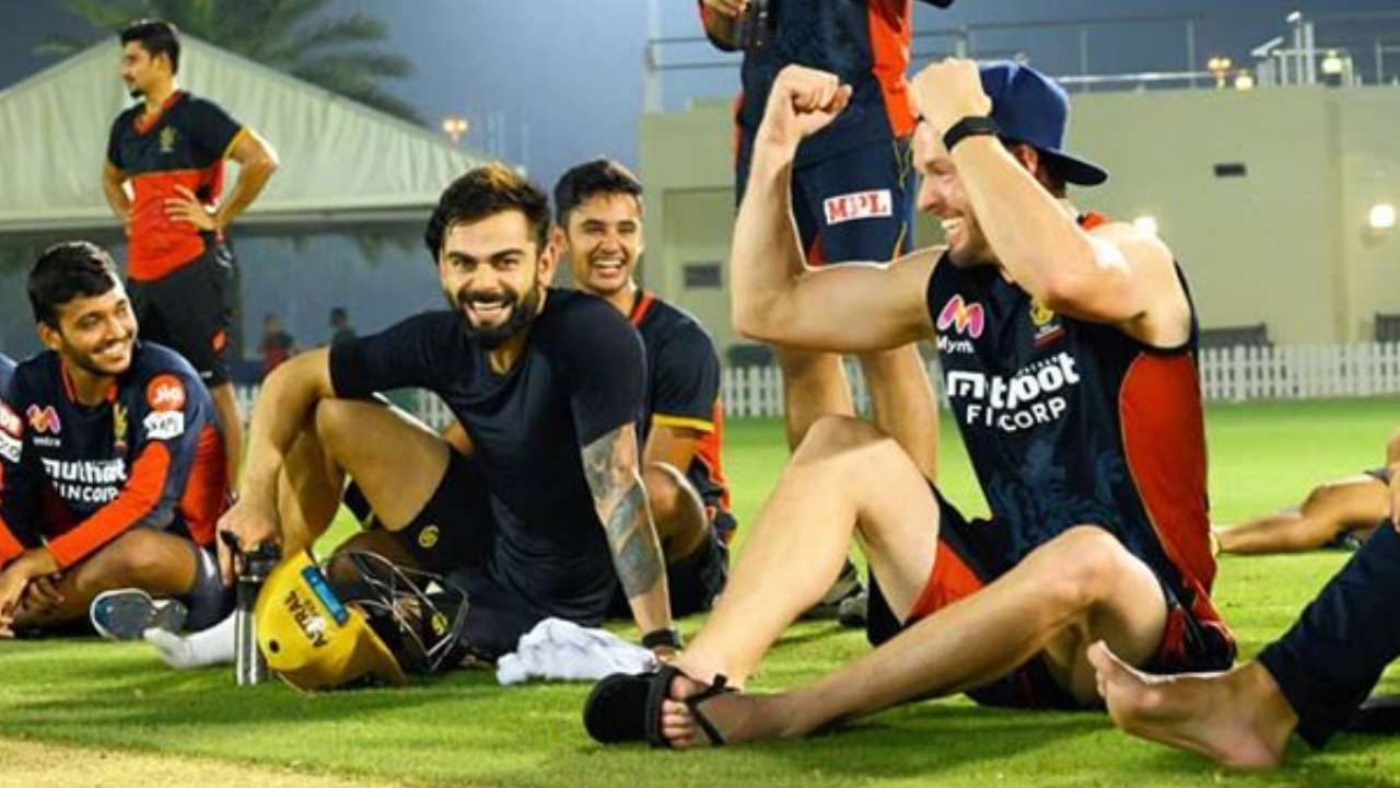 https://cdn.dnaindia.com/sites/default/files/styles/full/public/2020/09/14/924894-kohli-and-ab.jpg