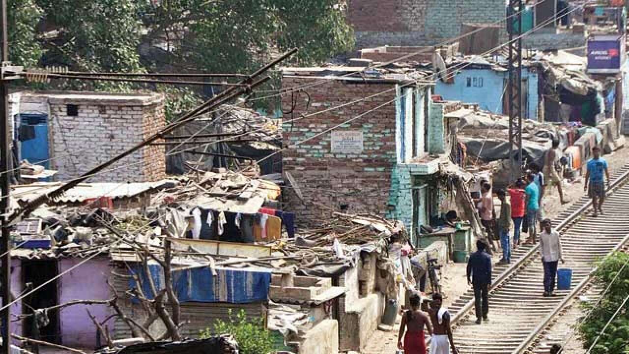 https://cdn.dnaindia.com/sites/default/files/styles/full/public/2020/09/14/924956-525358-slum1.jpg