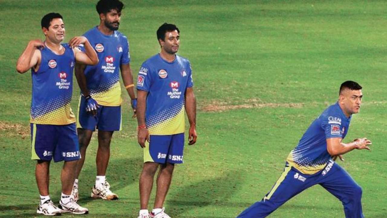 Piyush Chawla MS Dhoni