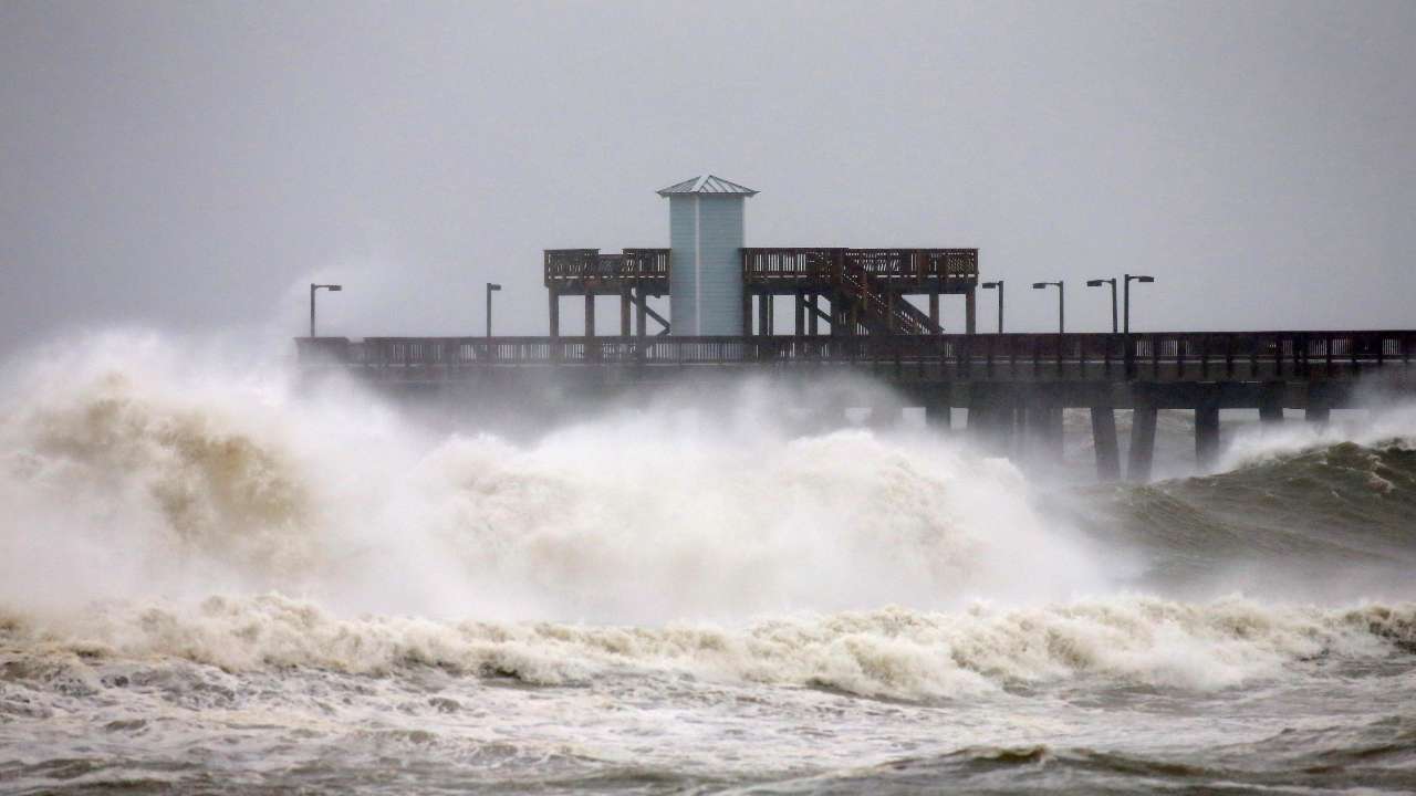 US: Hurricane Sally Rushes Toward Gulf Coast; Threatens Historic Floods