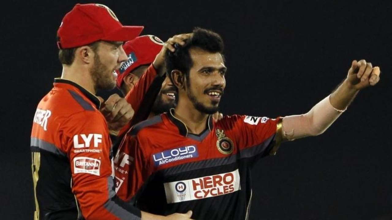 IPL 2020 – Watch Yuzvendra Chahal giving batting tips to AB de Villiers