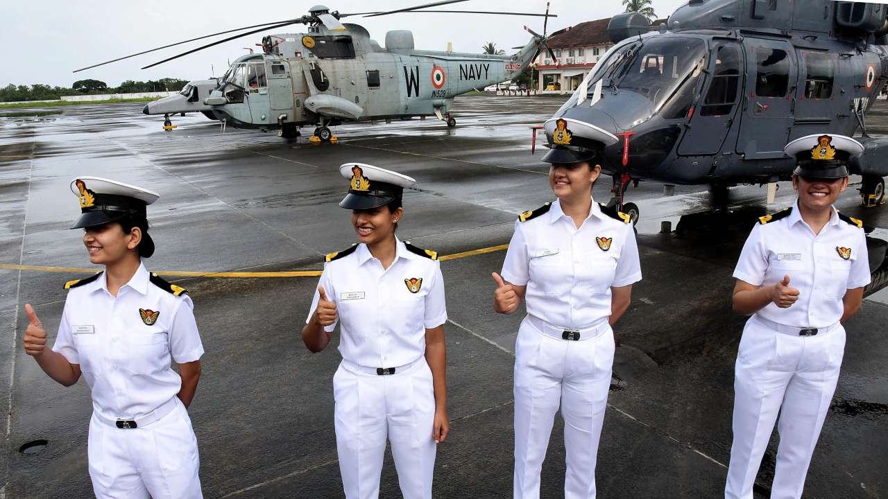 926498 Women In Navy 1 