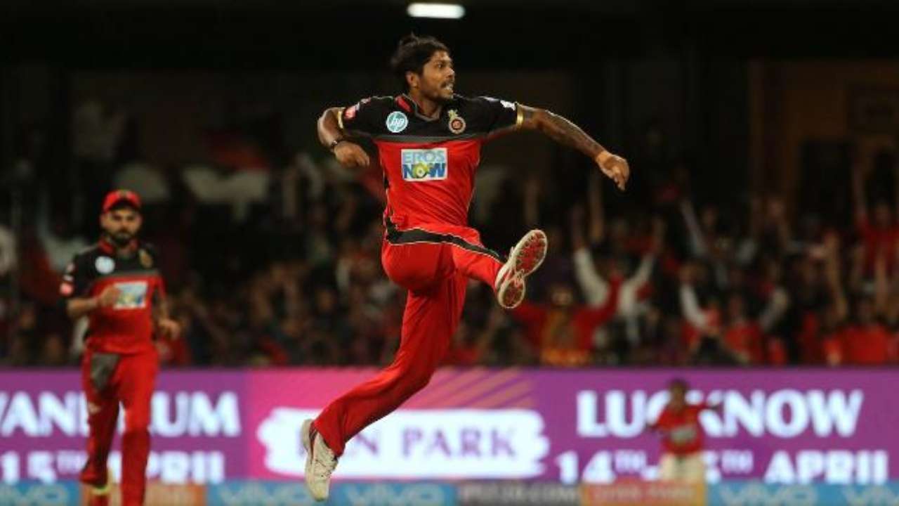 Kachra of Lagaan better than Umesh Yadav': Netizens unhappy with RCB pacer's bowling