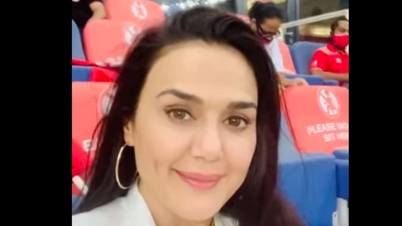 Preity Zinta's IPL 2020 seating woes is weird - Watch video