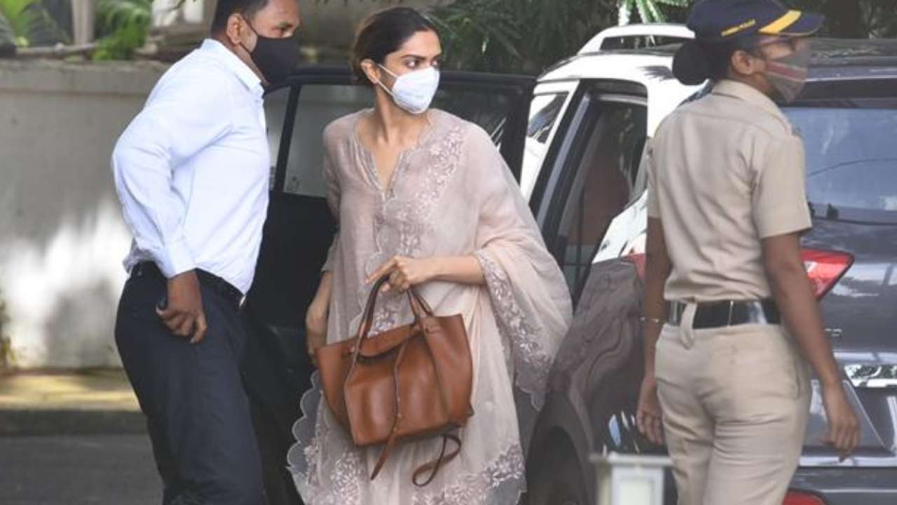 Deepika Padukone arrives at NCB office; being probed on Bollywood drugs  nexus, Sushant Singh Rajput