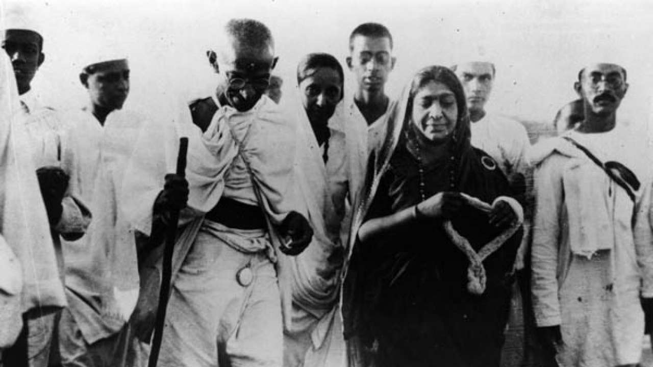 Gandhi Jayanti Special: 10 rare & unseen photos of Mahatma Gandhi