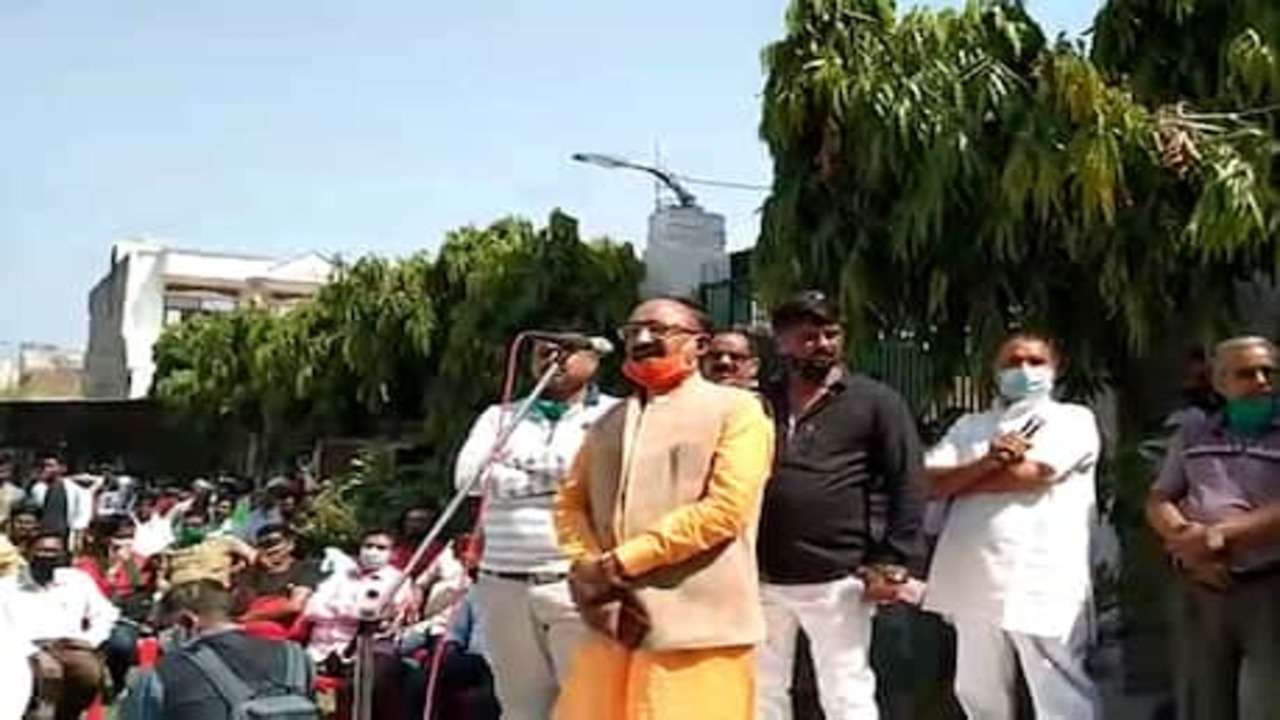 Hathras case: Police action against the upper caste mahapanchayat, FIR against 200
