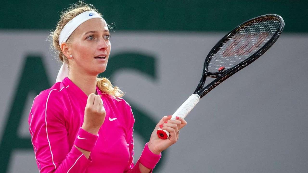 Kvitova and Siegemund move into last eight at French Open