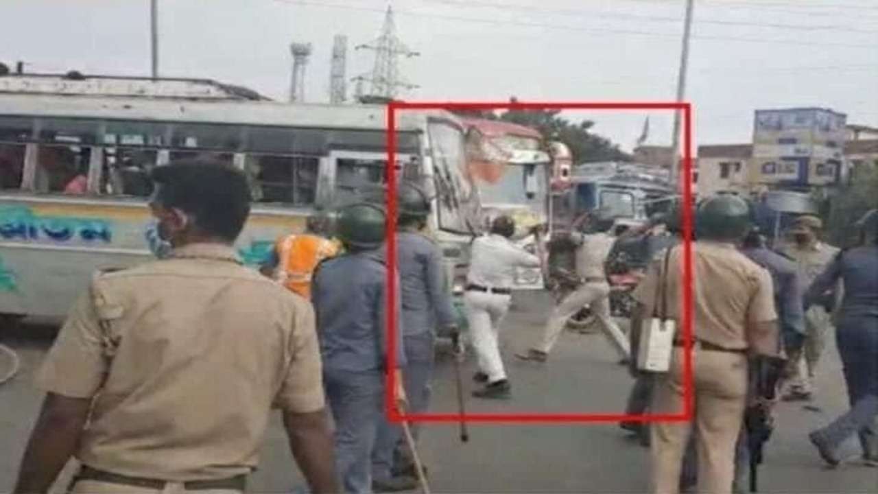 Bengal BJP workers clashed with the police during the  'Nabanna Chalo' protest march; Crowd dispersed with lathi-charge