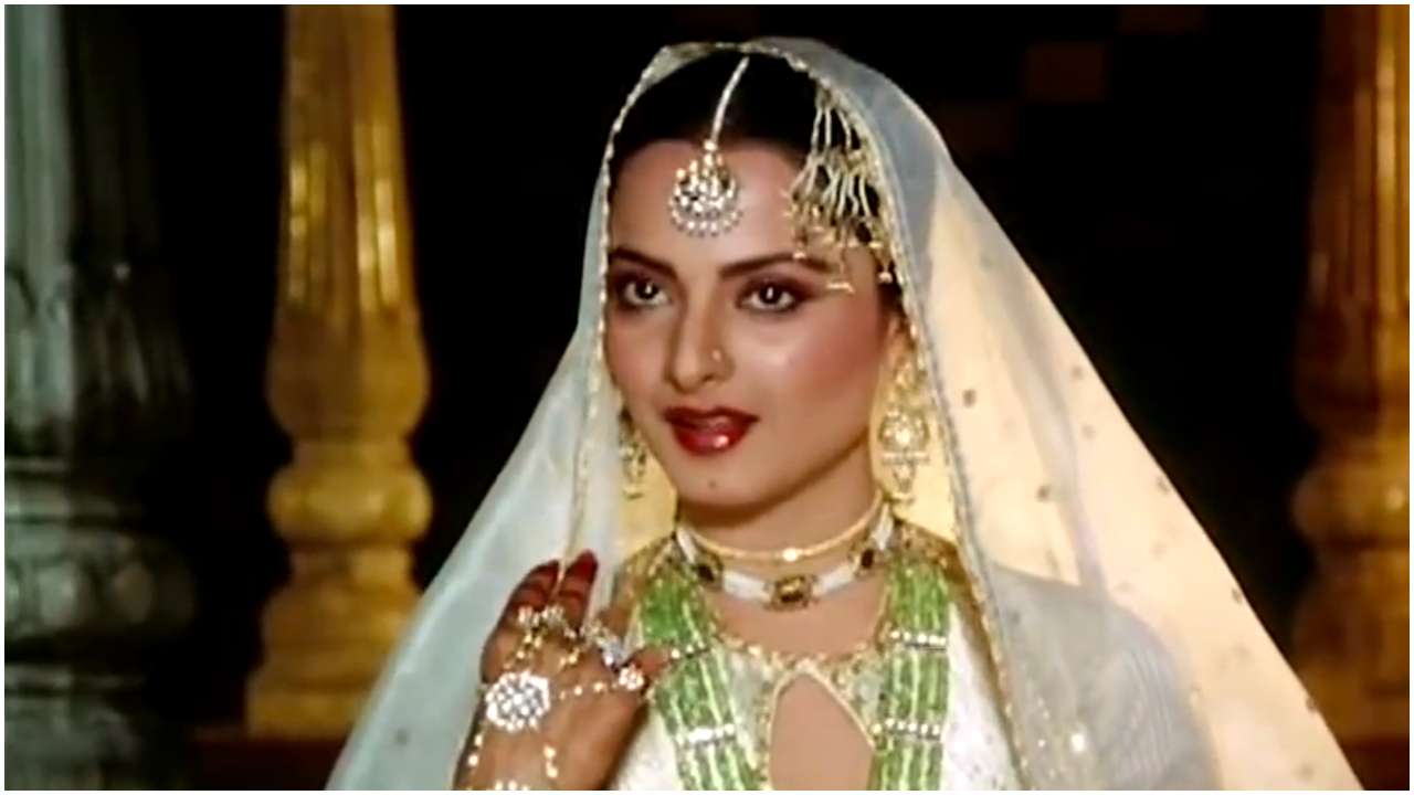 Happy Birthday Rekha 5 Reasons Why Bollywood S Umrao Jaan Remains An Eternal Fashion Icon
