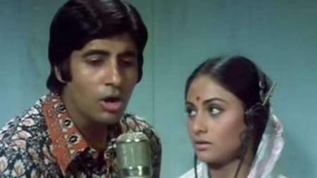 Rekha comes to know that Amitabh Bachchan has told producers he wouldn't work with her again