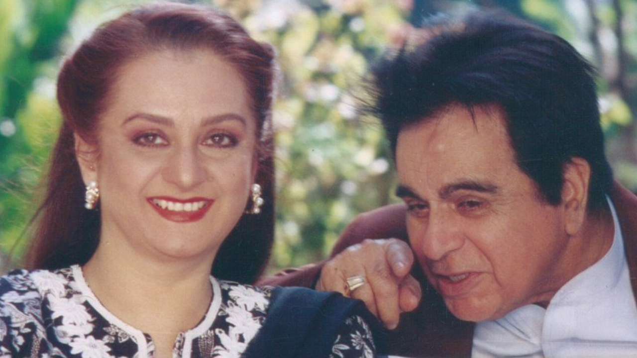 Dilip Kumar | Old film stars, Couple in love photography, Vintage bollywood