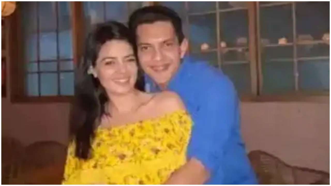 Aditya Narayan and Shweta Agarwal love story