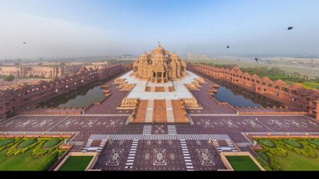 A bird's-eye view of the iconic Akshardham temple