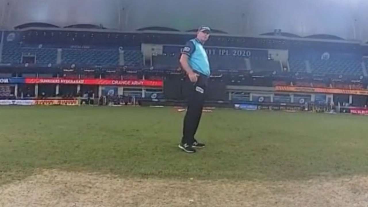'MS Dhoni - 4th Umpire'